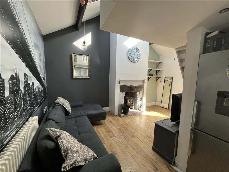 13 Market Street, Wibsey, Bradford, West Yorkshire BD6 1LR image 3