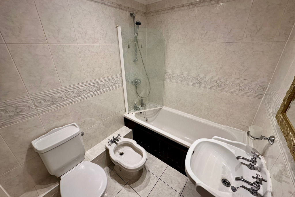 Property image #8