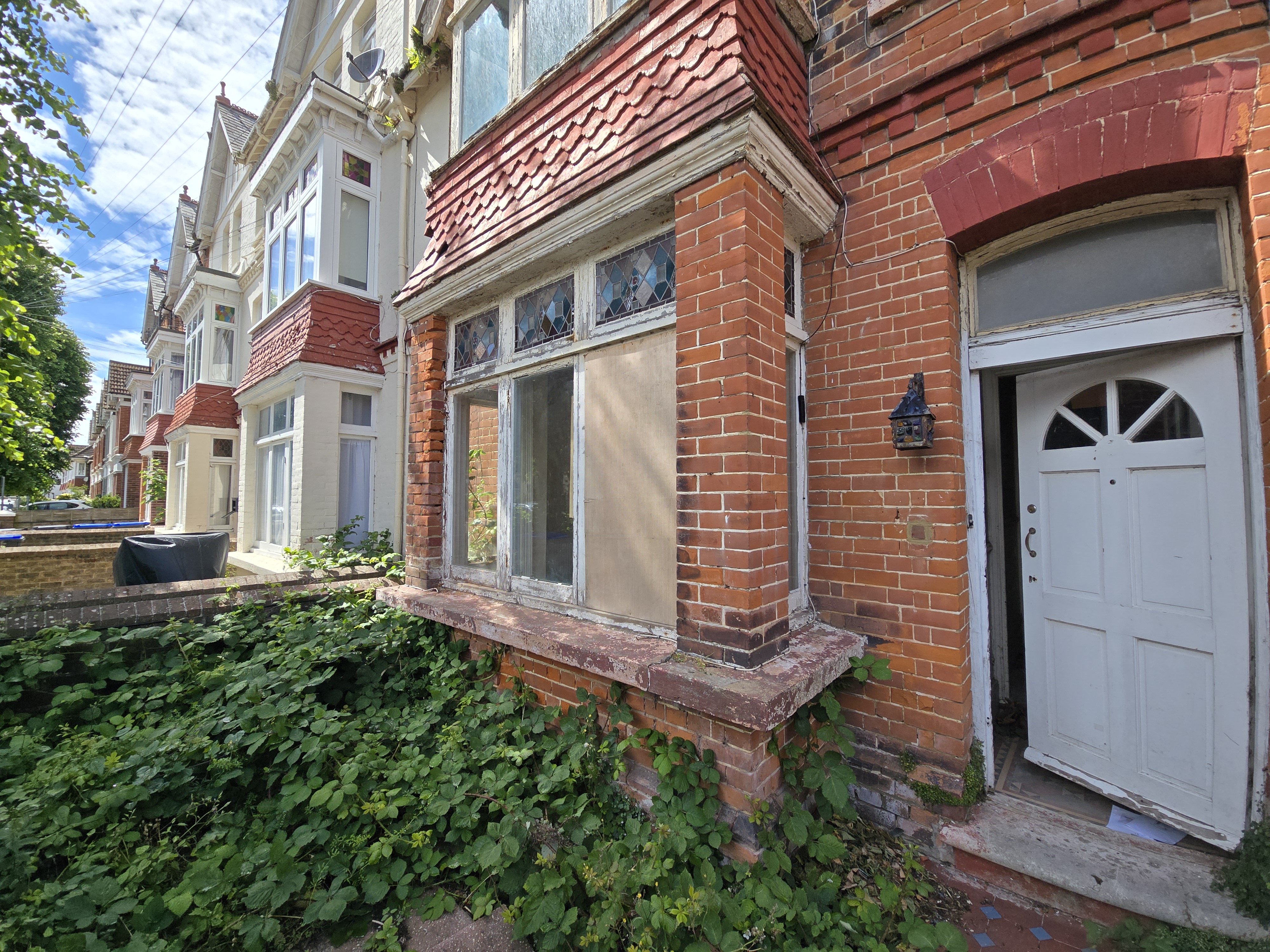 49 Warwick Gardens, Worthing, West Sussex BN11 1PF
