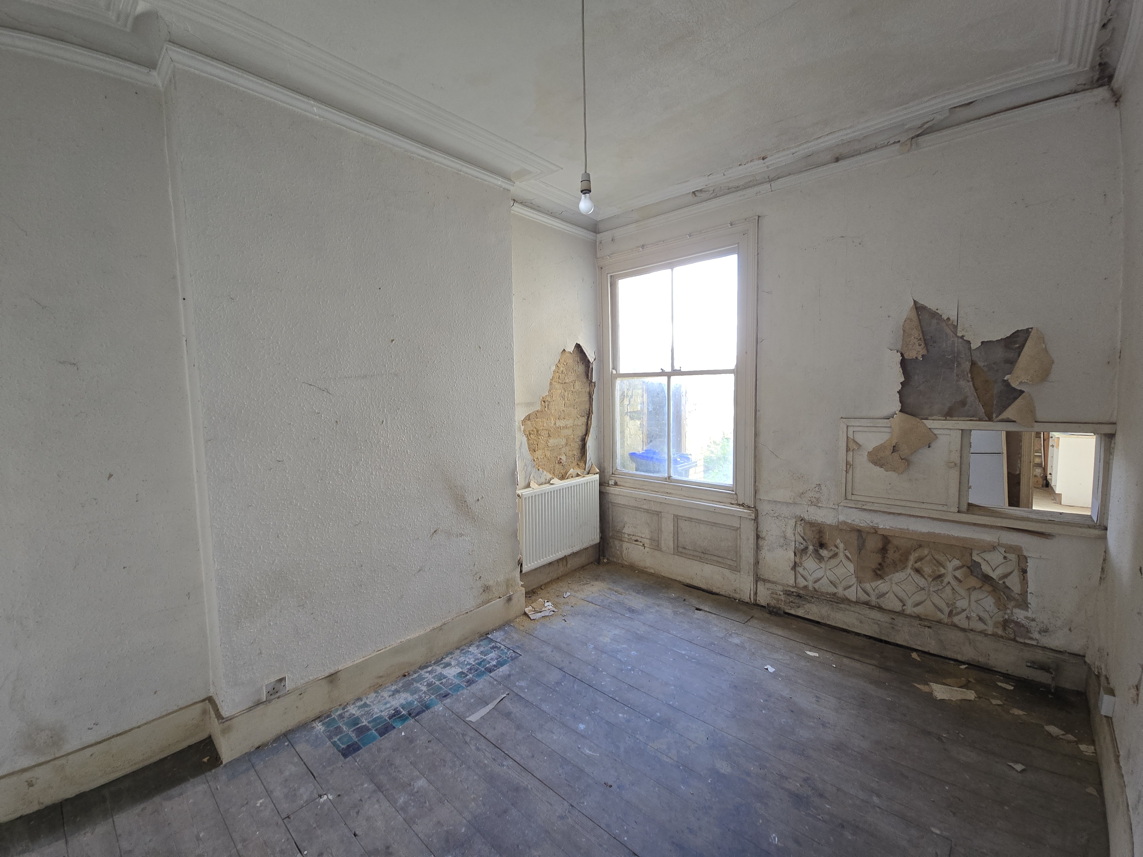 49 Warwick Gardens, Worthing, West Sussex BN11 1PF