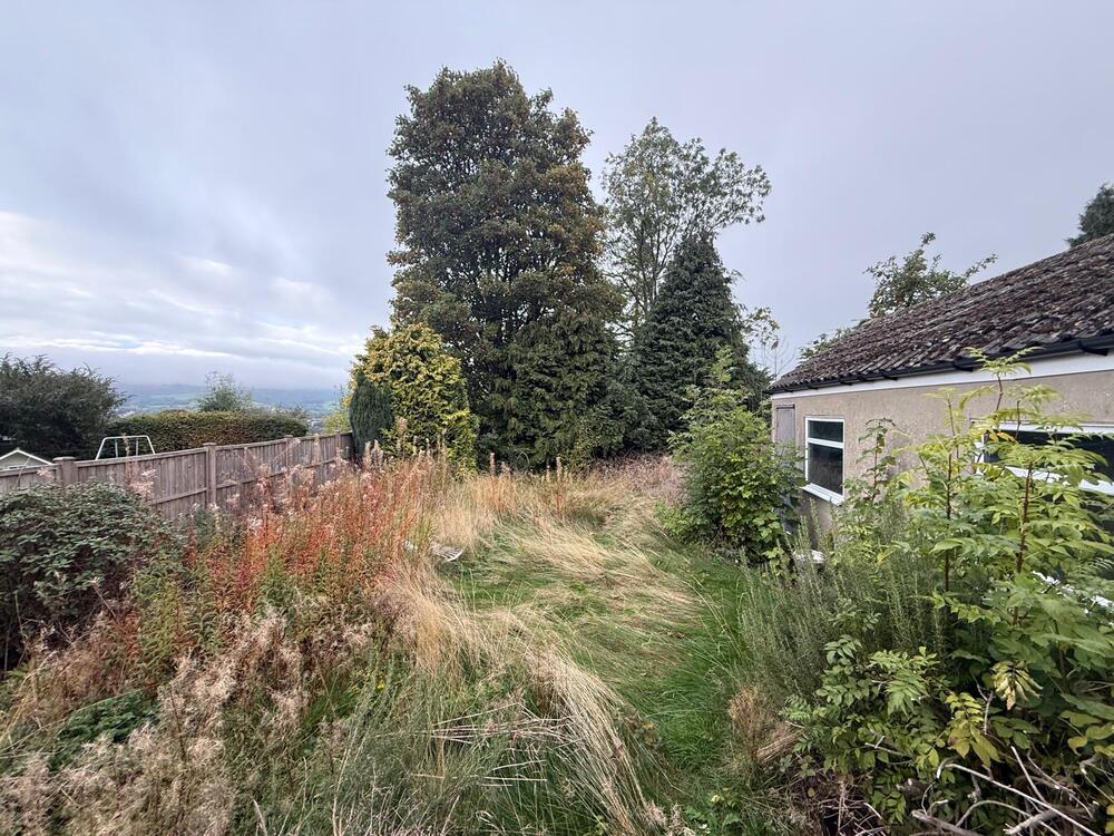 Photo of 51 Wollaton Avenue, Bradway, Sheffield S17 4LA