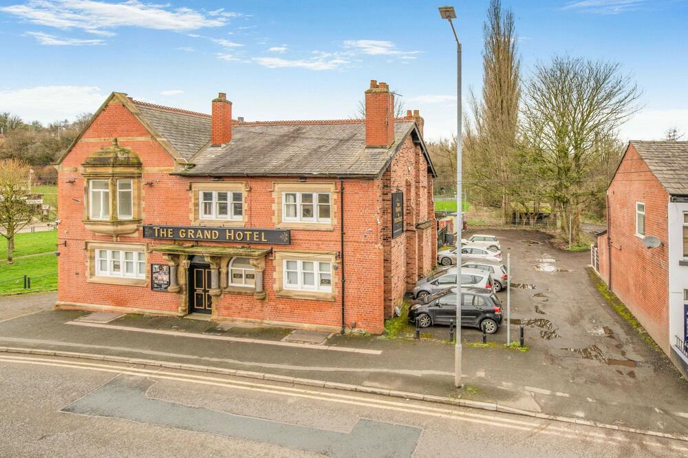 Photo of 13 Market St, Stoneclough, Kearsley, Radcliffe, Manchester M26 1GF