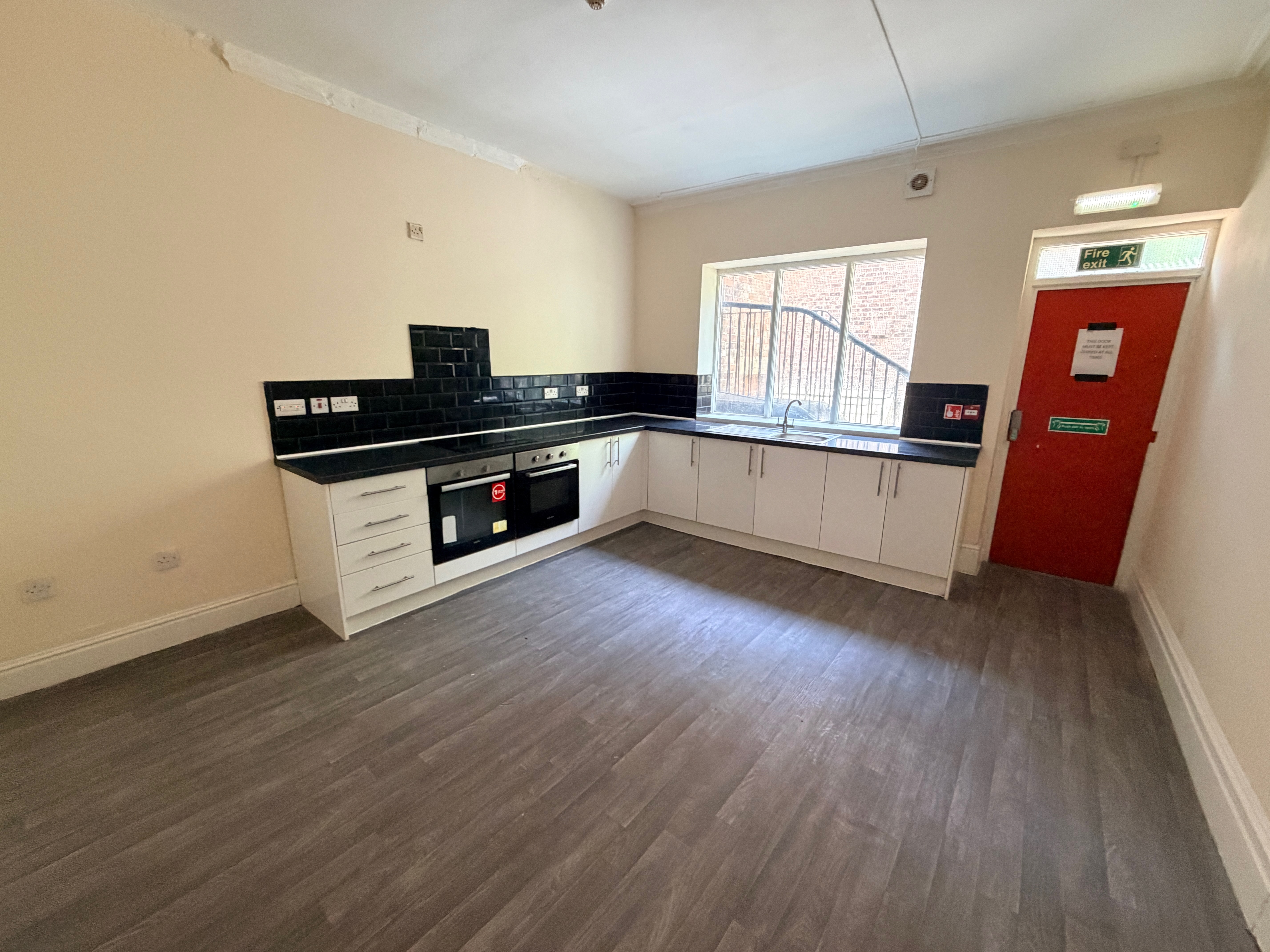 Property image #9