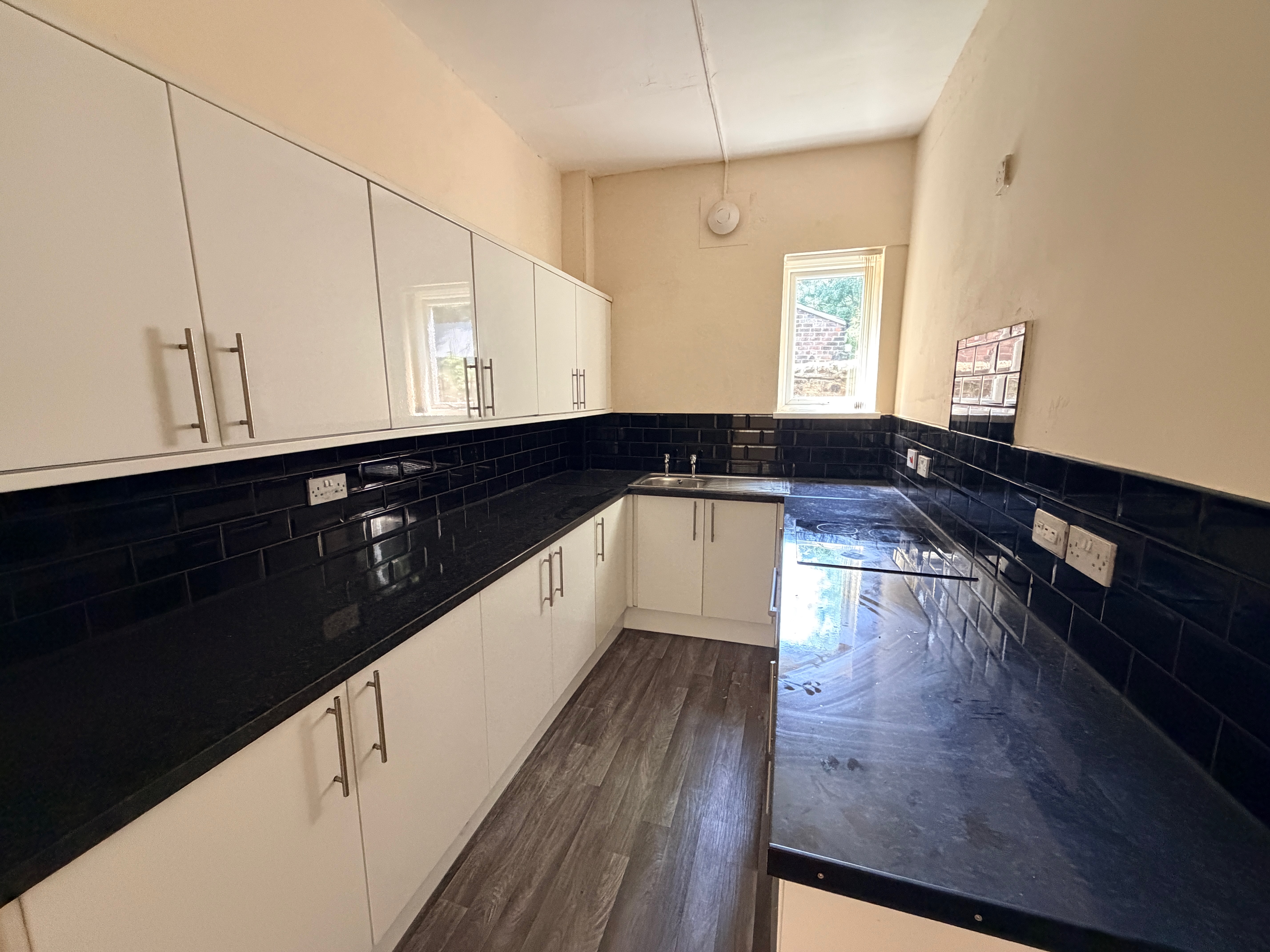 Property image #3