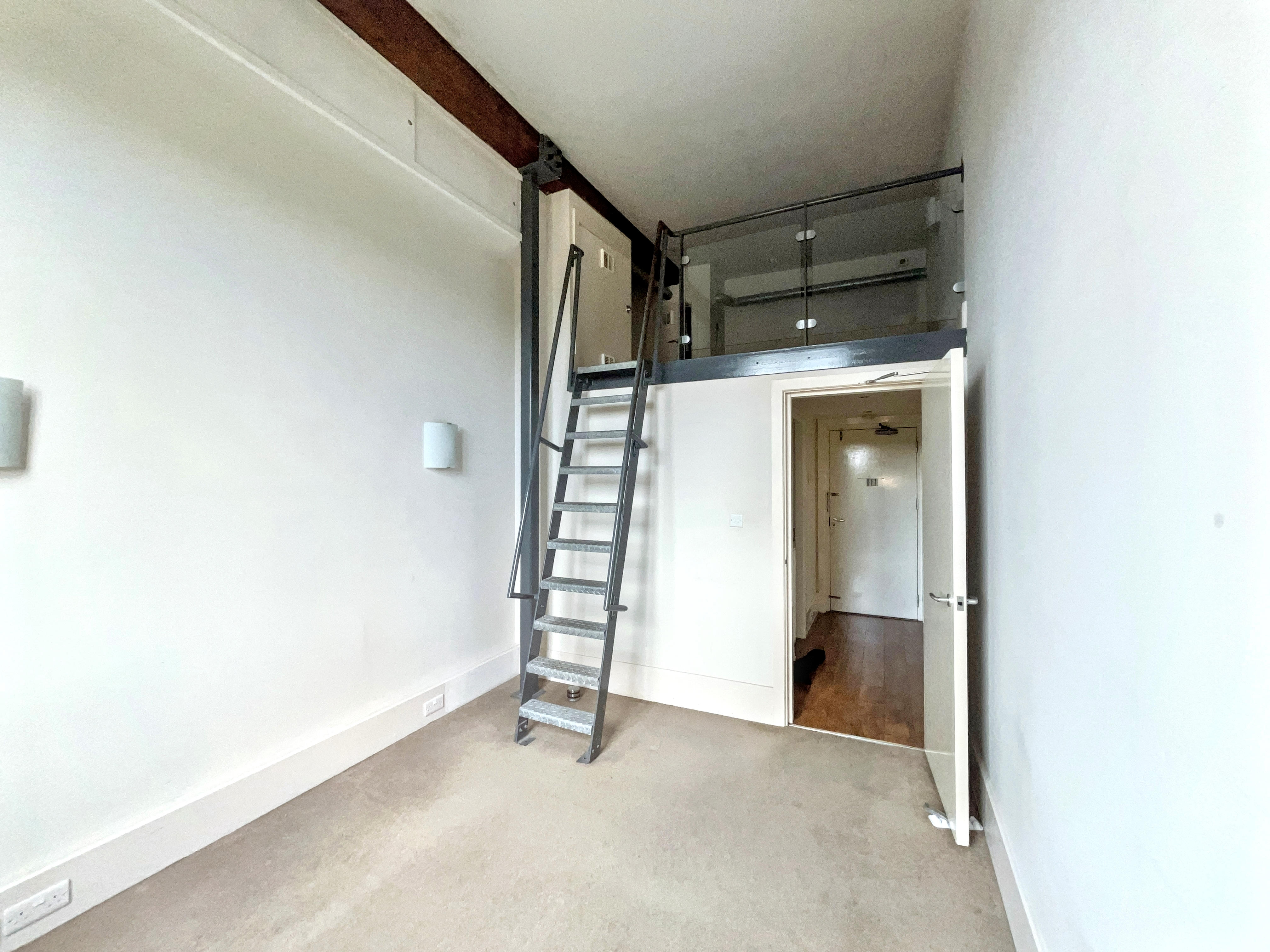 Property image #4