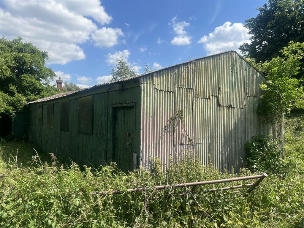 Detached House in Sought After Village Location