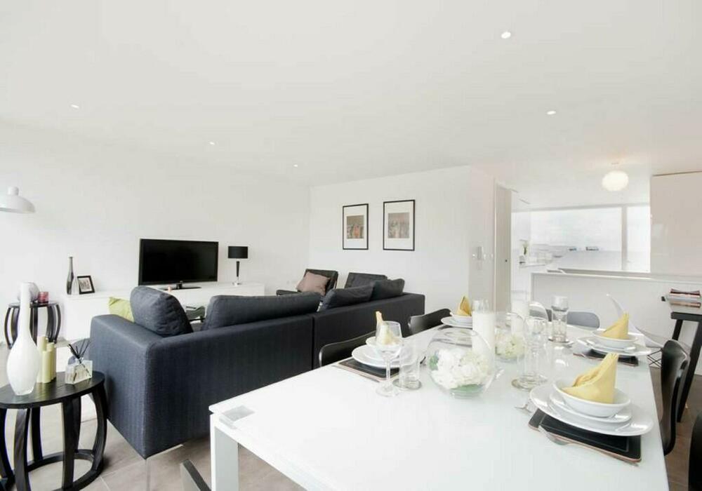 Photo of Apartment 506, Nottingham One Entrance B, Canal Street, Nottingham NG1 7HW
