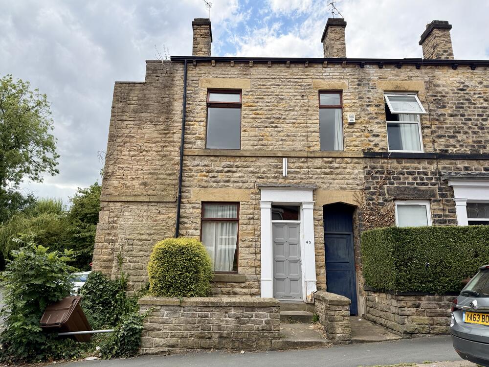 Four Bedroom End of Terraced House