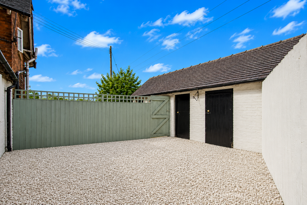 Photo of 2 Halfway Cottages, Sudbury, Doveridge, Ashbourne DE6 5HX