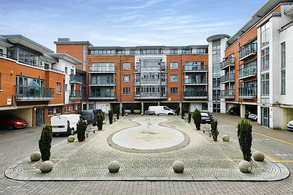 22 Victoria Court, New Street, Chelmsford, Essex CM1 1GP