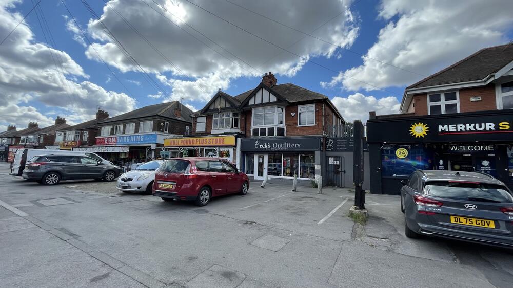 Photo of 443 Endike Ln, Hull HU6 8AG