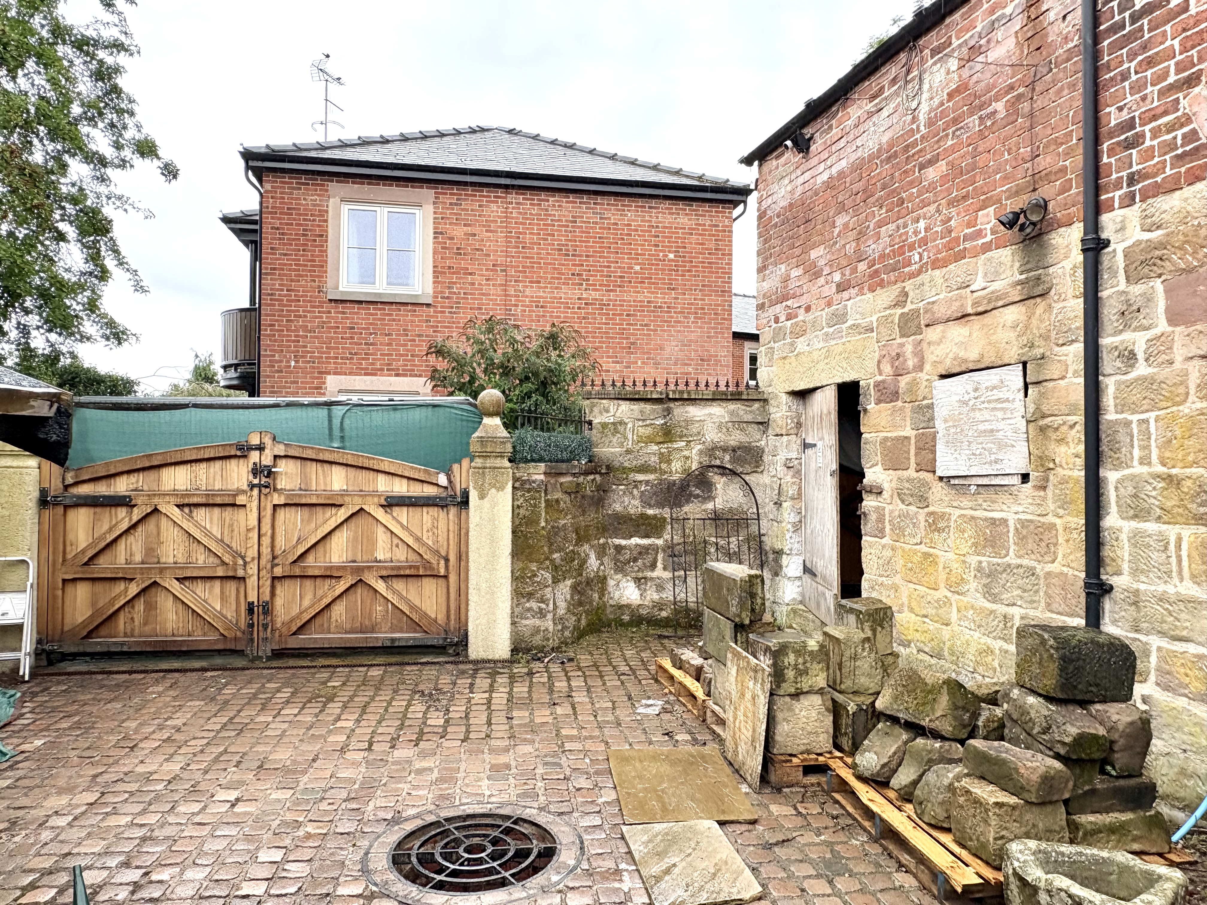 Property image #1