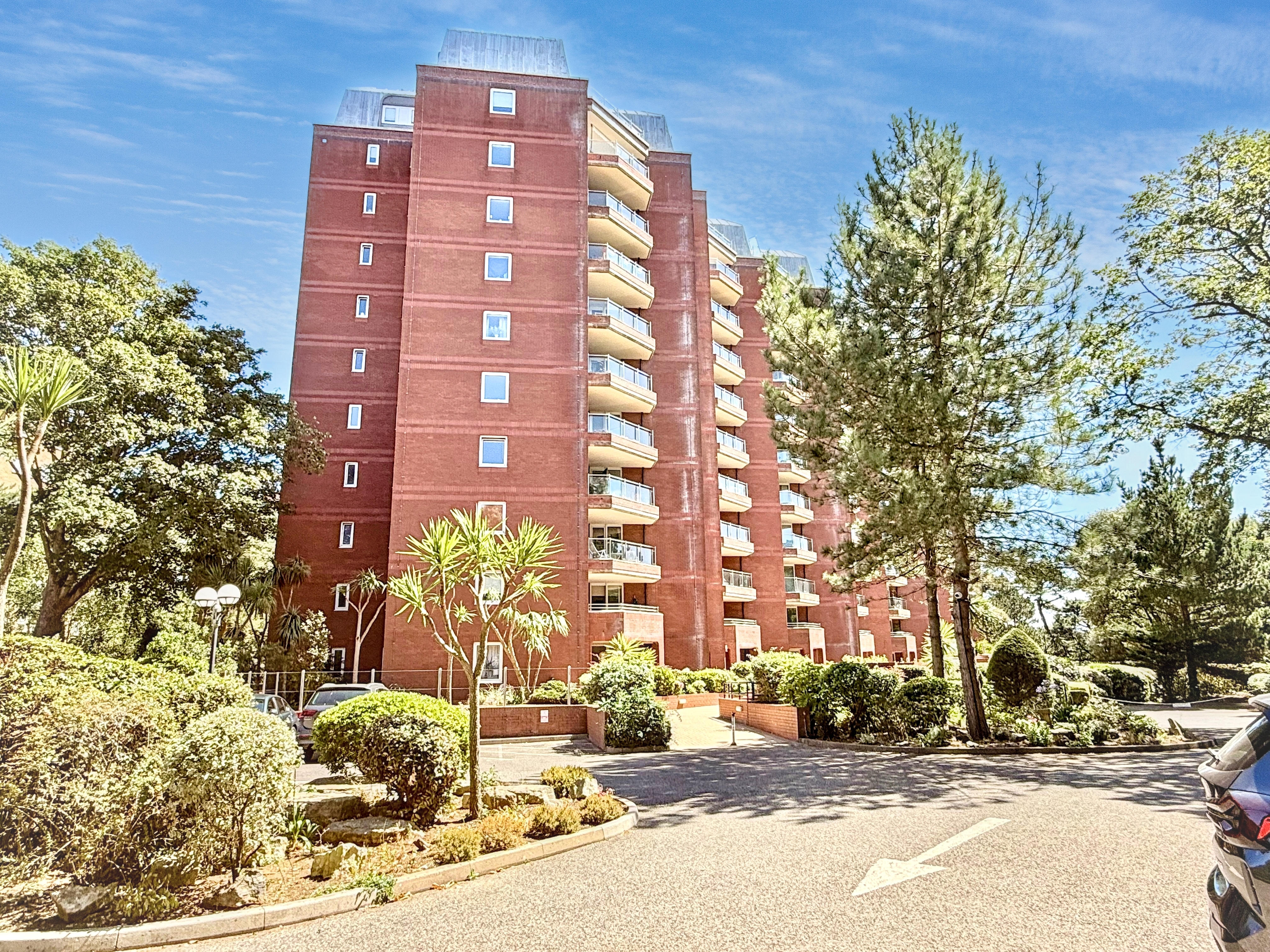 Leasehold Ground Floor Apartment