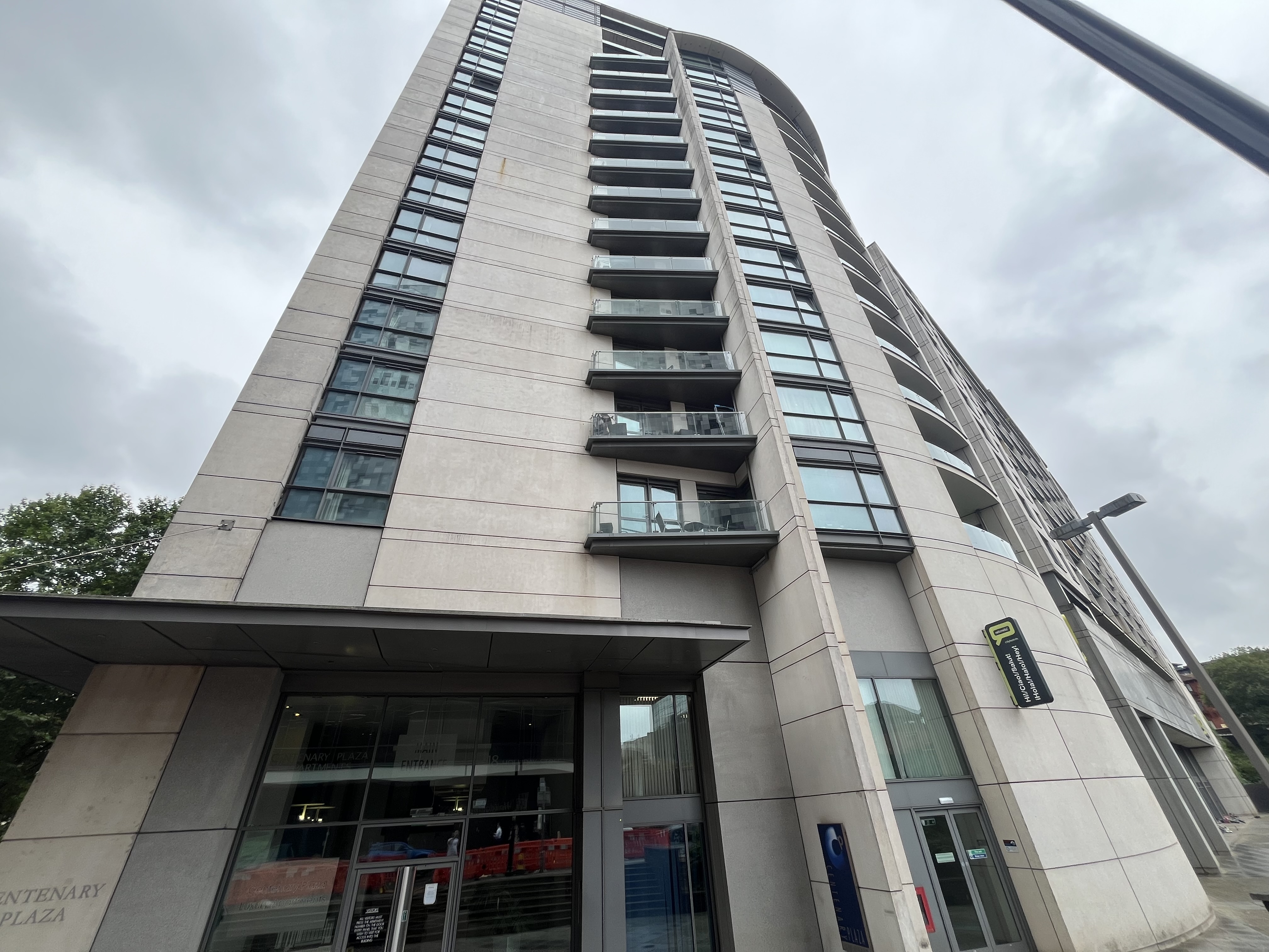 Modern Two Bedroom City Centre Apartment