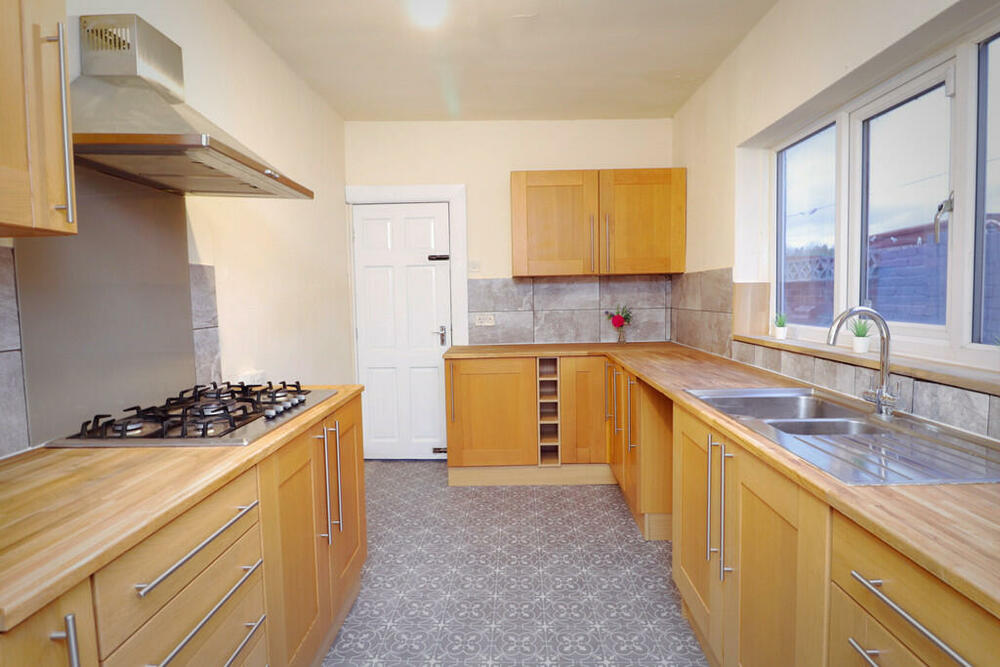 34 Church Road, Edlington, Doncaster, South Yorkshire DN12 1AX image 4