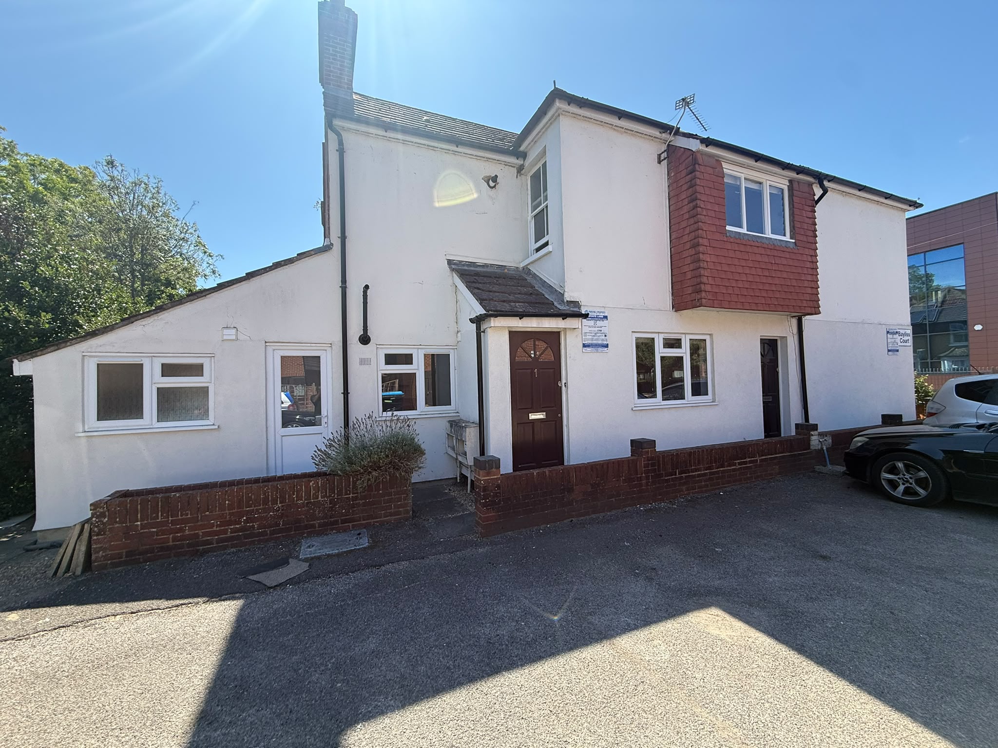 Flat for auction in Guildford