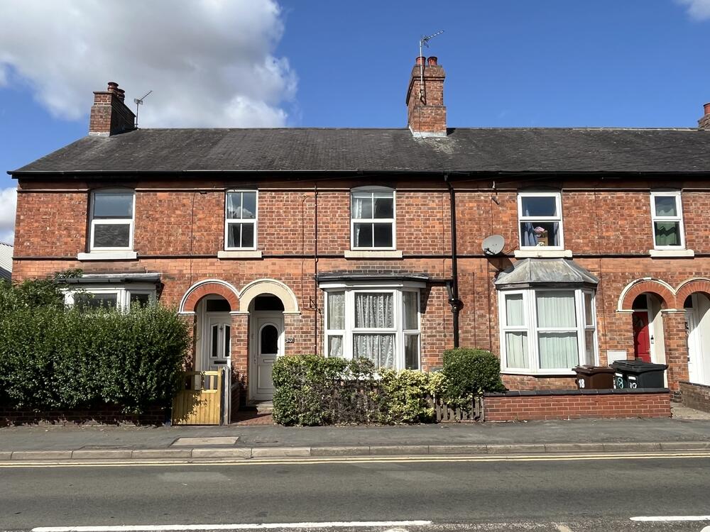 Spacious Three Bedroom Terraced House