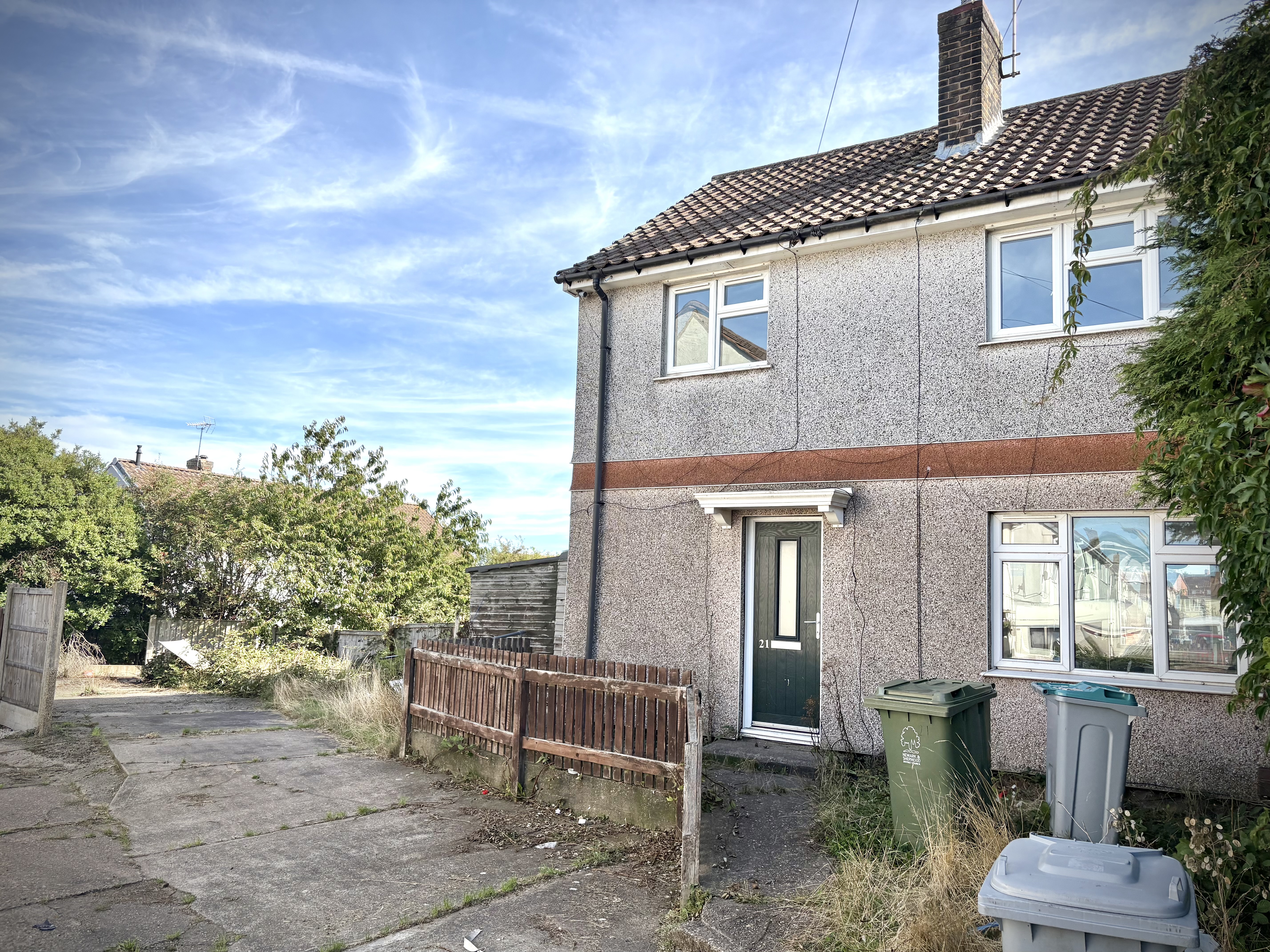 Semi-detached house for auction in Mansfield