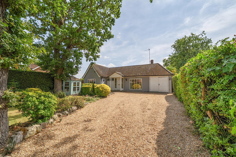 Detached Bungalow in Sought After Location