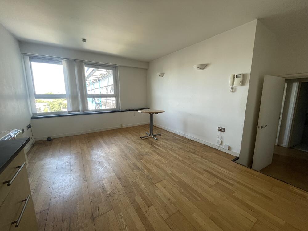 Photo of 30 Calderwood St, London SE18 6JH