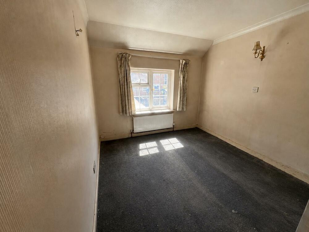Photo of 4 Ham Rd, Shoreham-by-Sea BN43 6PA