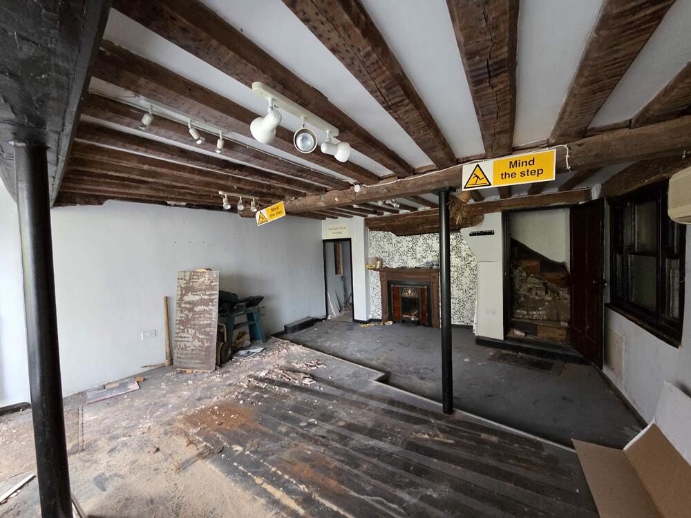 Photo of Adams Hairdressers, 2 Upper Olland St, Bungay NR35 1BG