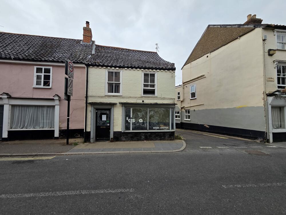 Photo of Adams Hairdressers, 2 Upper Olland St, Bungay NR35 1BG
