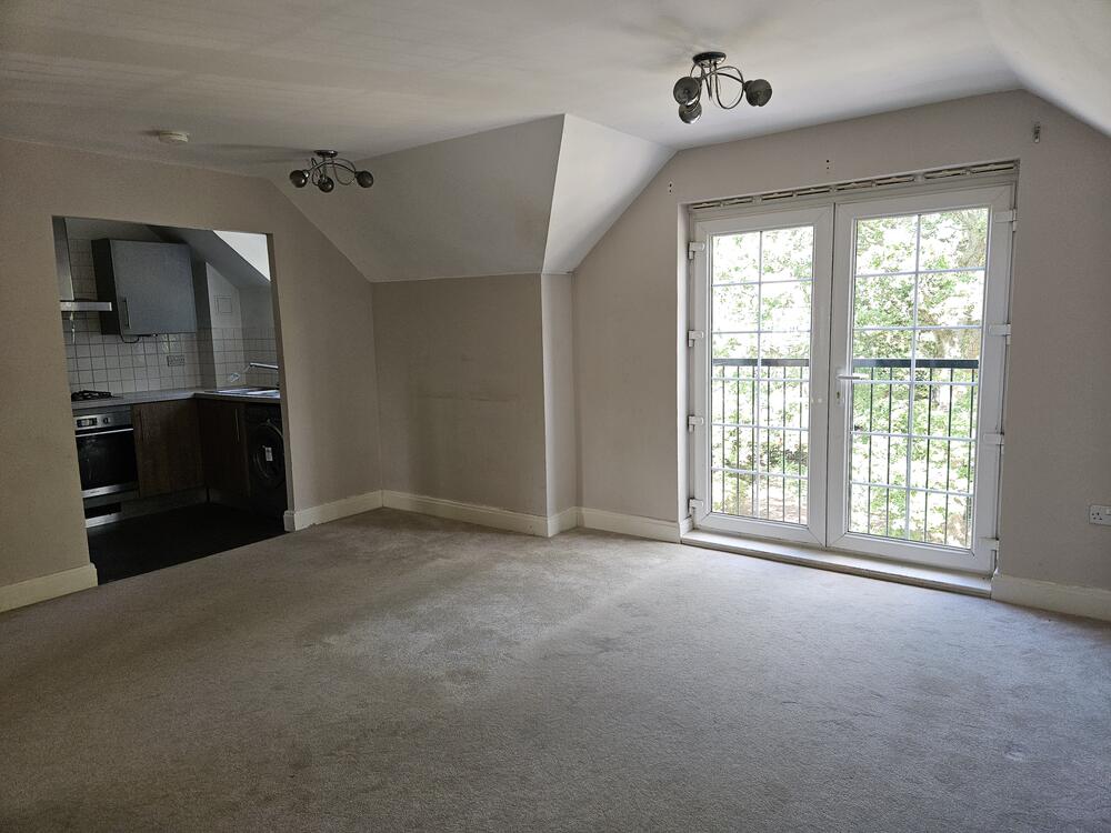 Photo of 23 Elder Cres, Lindford, Bordon GU35 0RF