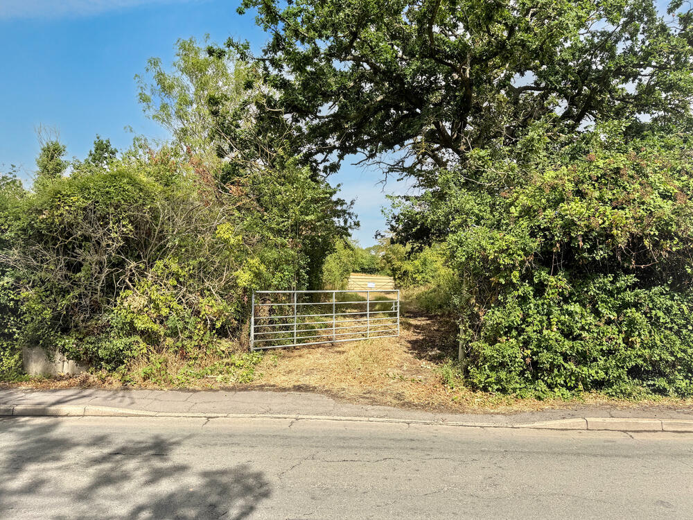Photo of Land north east of 19 Station Road, Wilmcote, Stratford-Upon-Avon, Warwickshire CV37 9UN