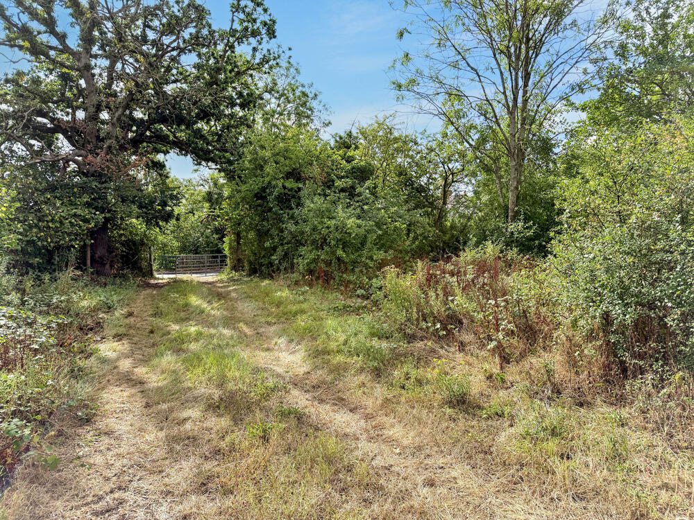 Photo of Land north east of 19 Station Road, Wilmcote, Stratford-Upon-Avon, Warwickshire CV37 9UN