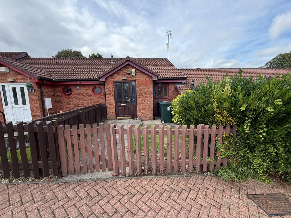 One-Bedroom Bungalow in Felling