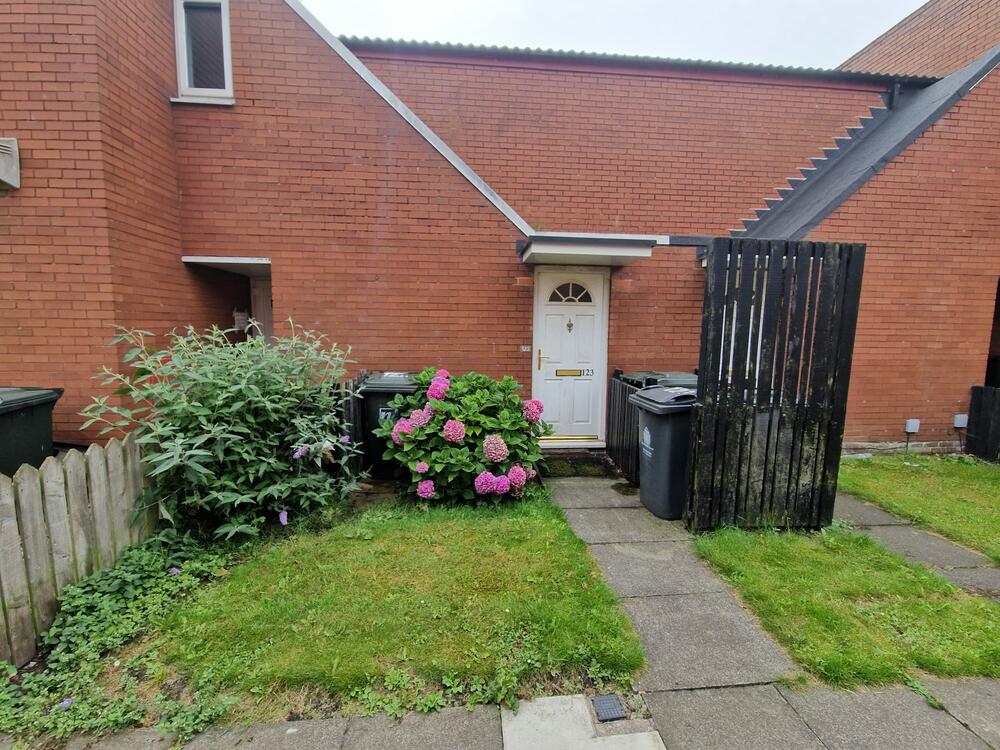 One Bedroom Flat with Plenty of Scope for Improvement