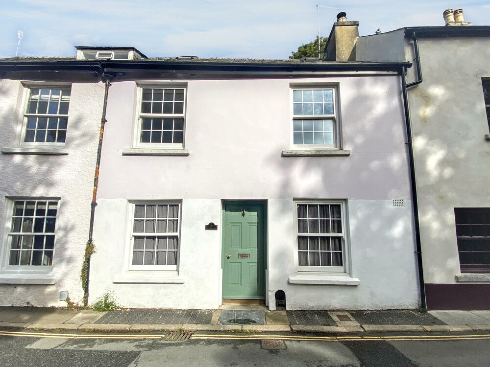 Photo of 5 Station Road, Buckfastleigh, Devon TQ11 0BU