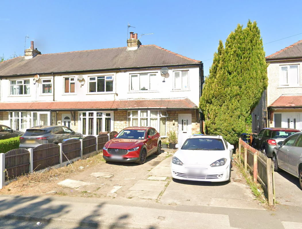Three Bedroom End Town House