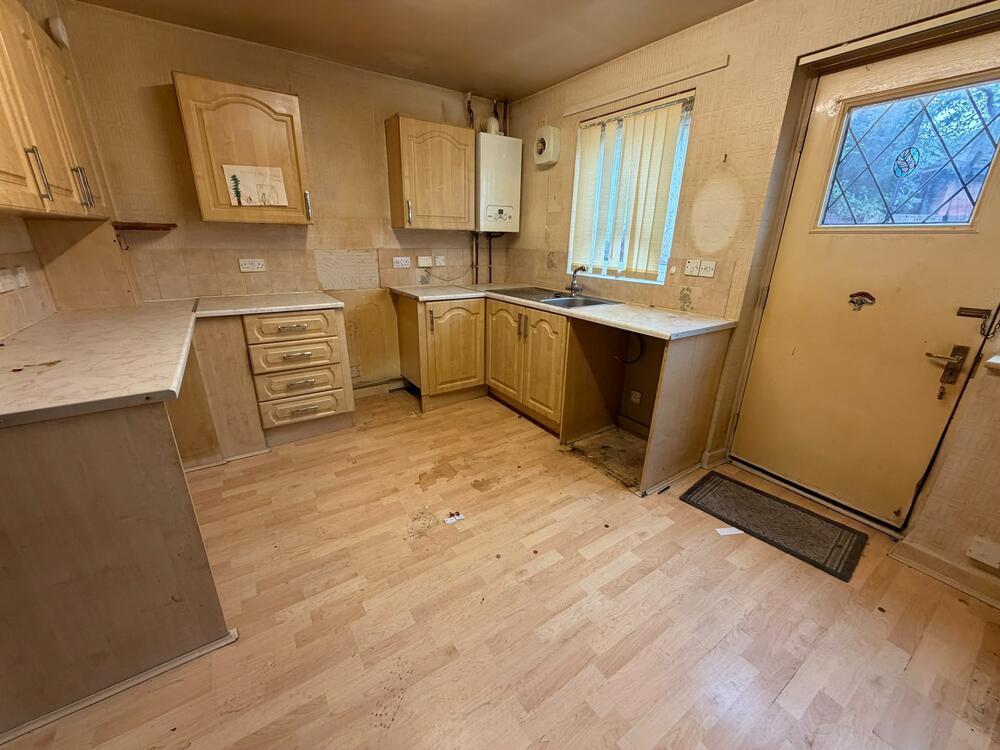 Photo of 35 Chelbourne Drive, Oldham, Lancashire OL8 4RE