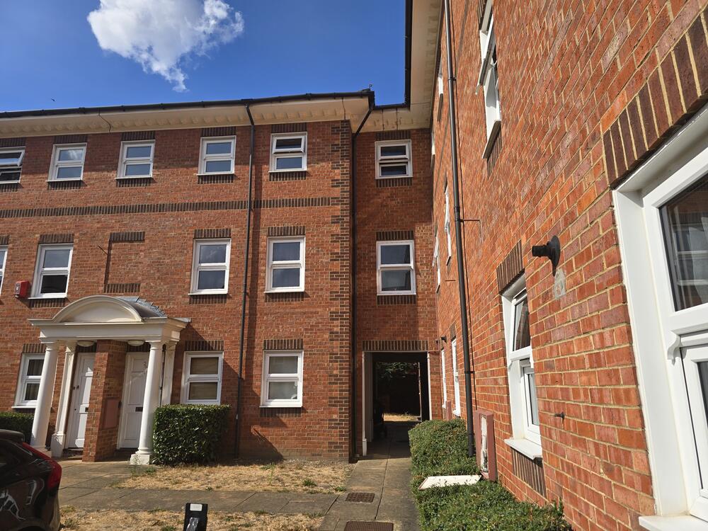 Photo of 29 Braemar Court, Ashburnham Road, Bedford, Bedfordshire MK40 1DZ