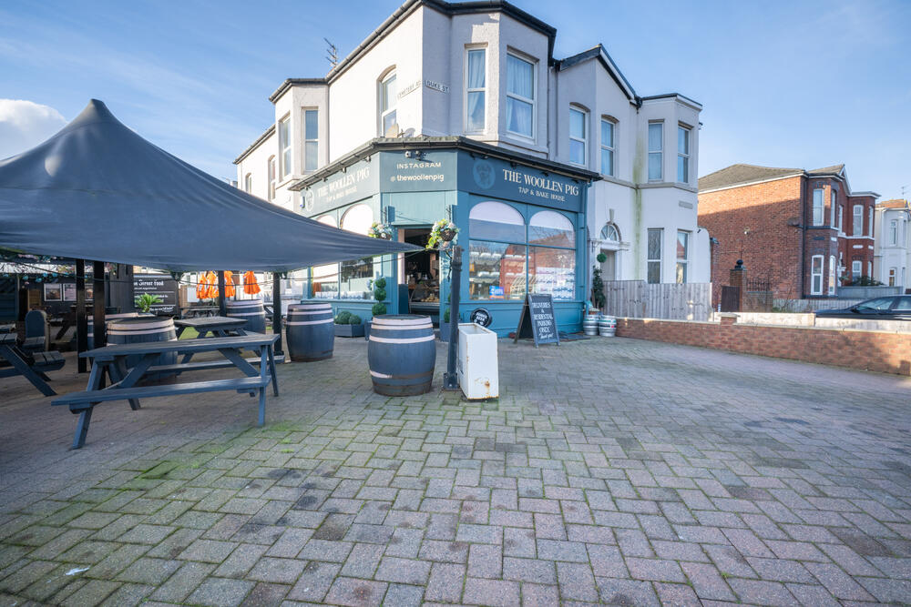 The Woollen Pig, 160 Duke Street, Southport, Merseyside PR8 5DH image 3