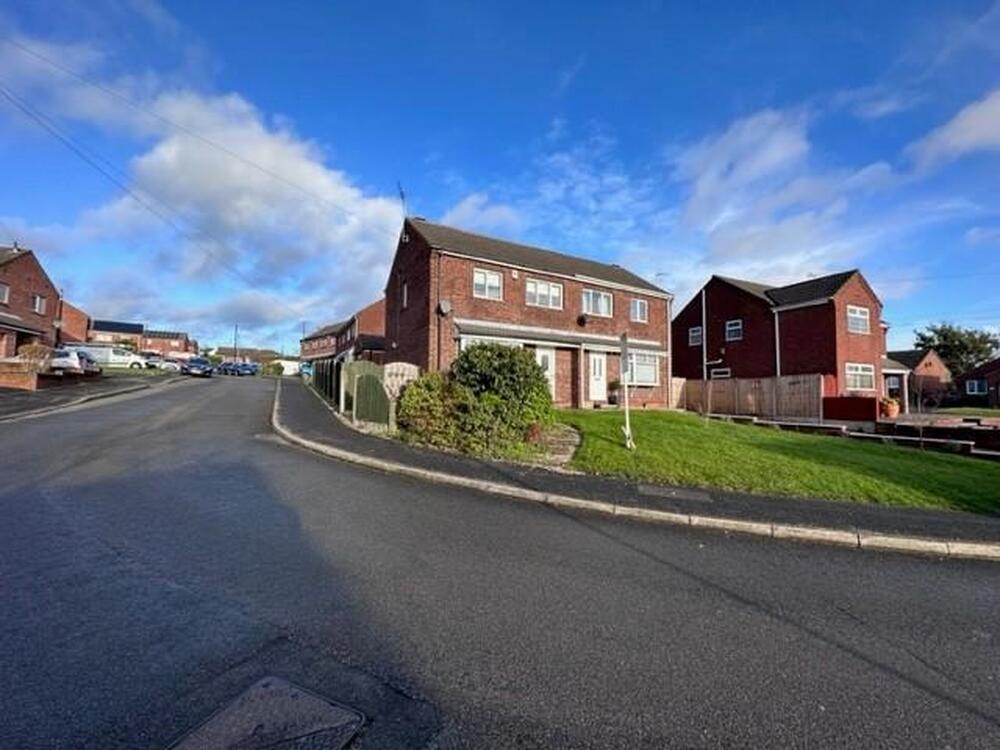 Photo of 6 Elmhurst Avenue, Broadmeadows, South Normanton, Alfreton, Derbyshire DE55 3NH