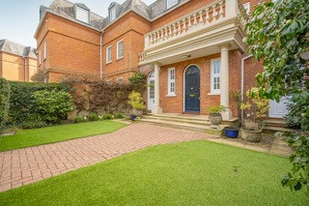 Photo of 2 The Dell, Bishopsgate Road, Englefield Green, Egham, Surrey TW20 0XP