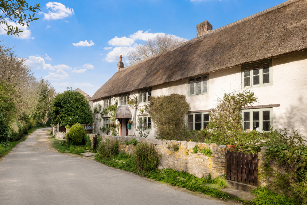 Grade II Listed 3 Bedroom Cottage and Detached Garden Cottage