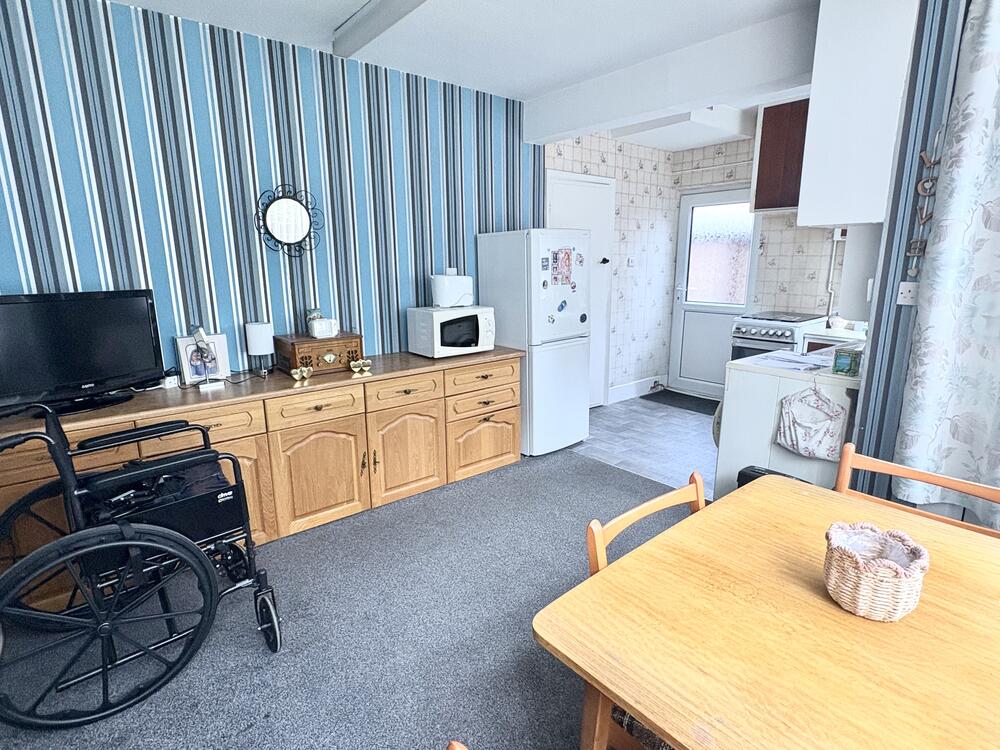 Photo of 14 Lodge Way, Mickleover, Derby DE3 9BE