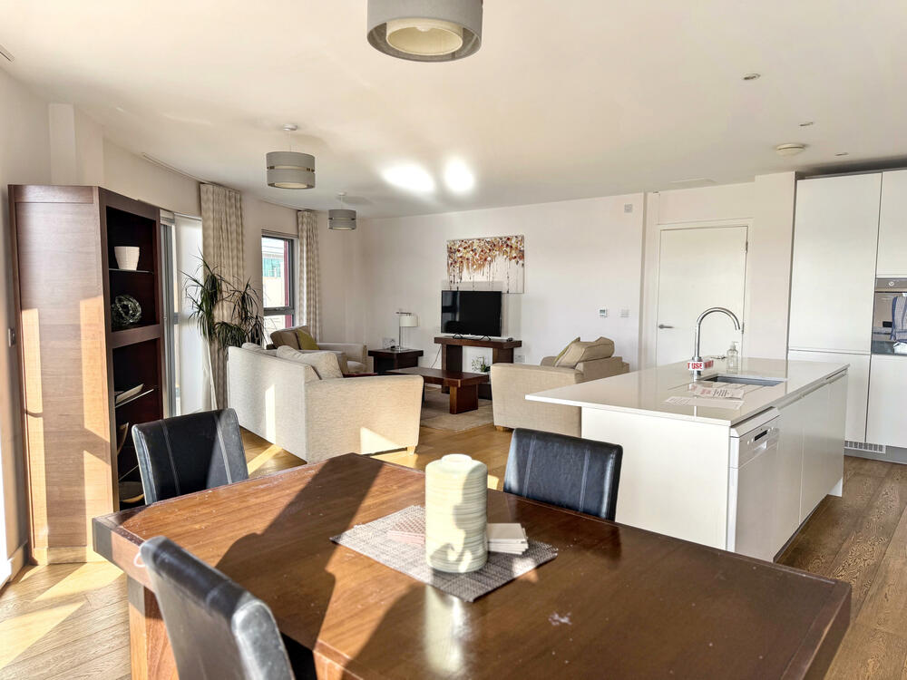 Photo of 128 Glenalmond Avenue, Cambridge, Cambridgeshire CB2 8DD