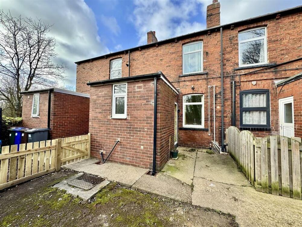 Photo of 231 Spark Lane, Mapplewell, Barnsley, South Yorkshire S75 6AF