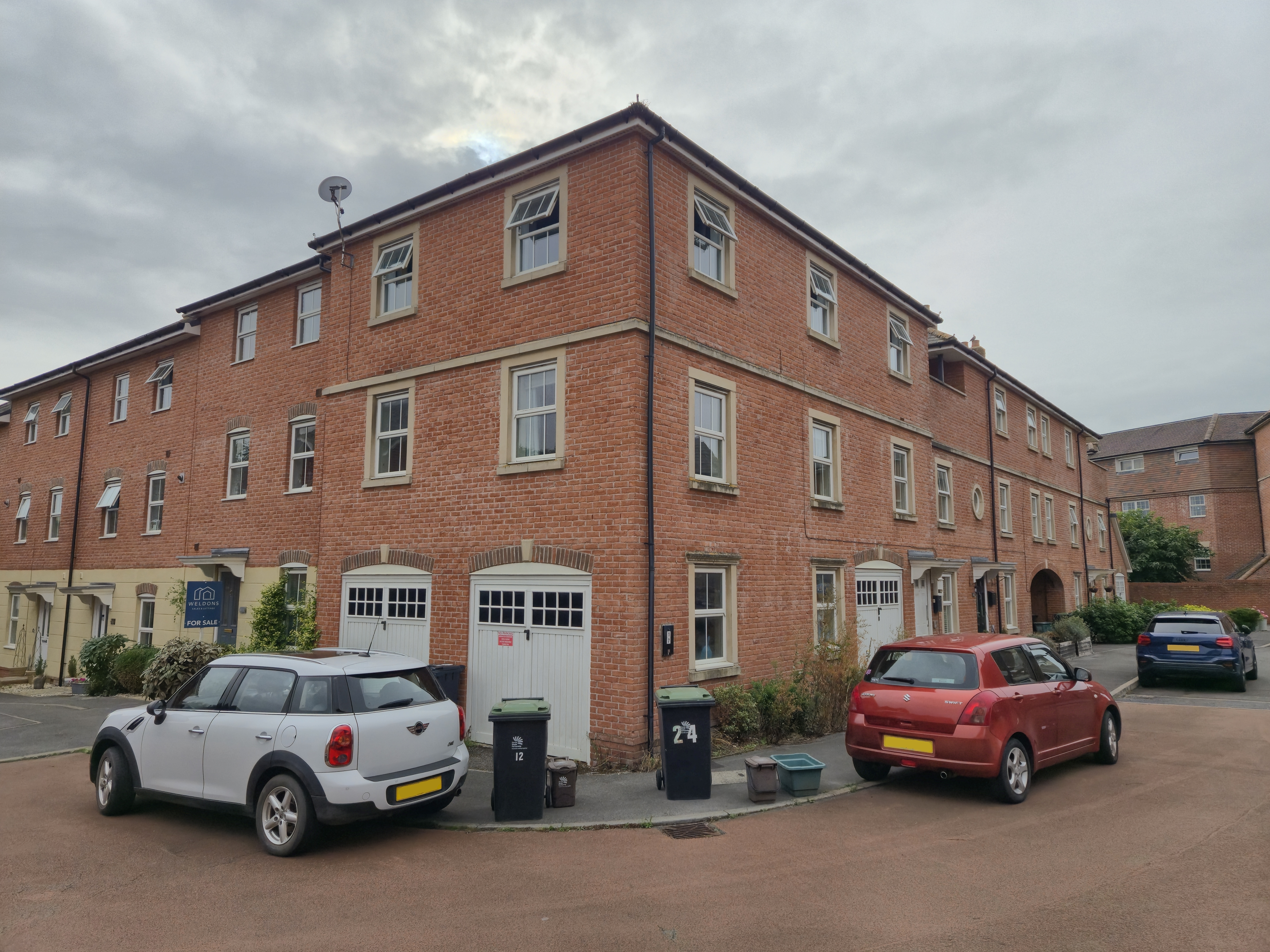 Property image #1