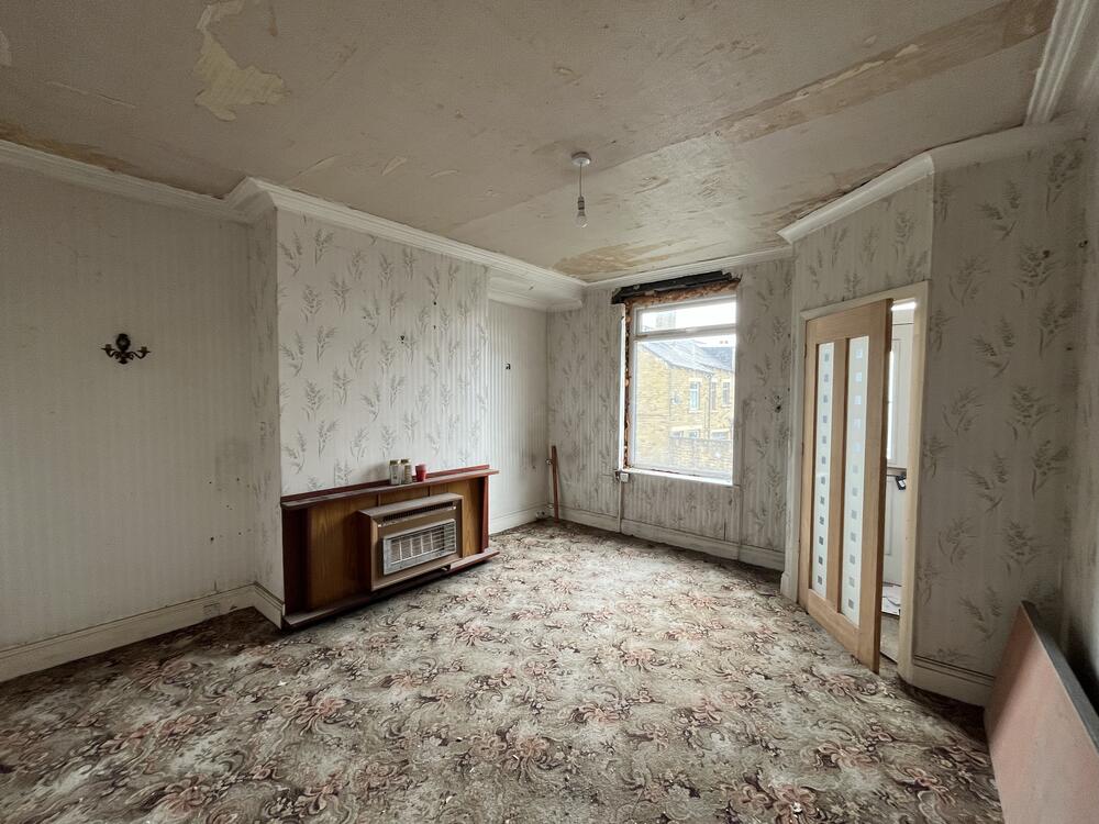 Photo of 12 Lindley Road, Bradford, West Yorkshire BD5 7PD