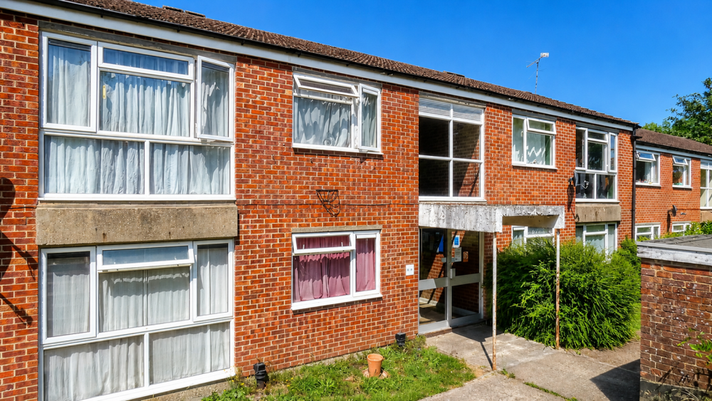 One Bedroom Flat in Need of Modernisation