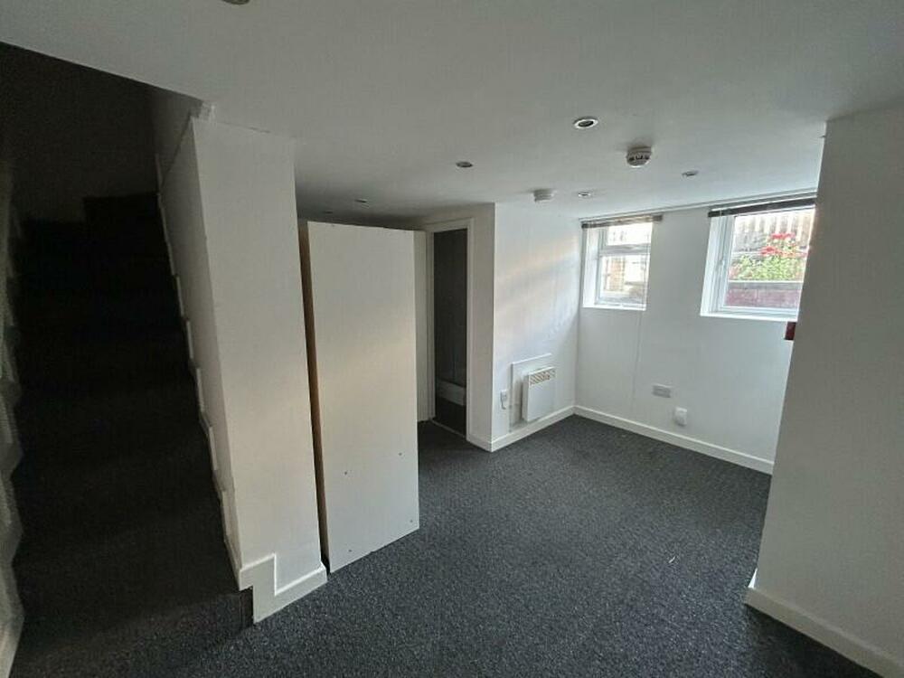 Photo of 2 Colwyn Mount, Leeds, West Yorkshire LS11 6LH