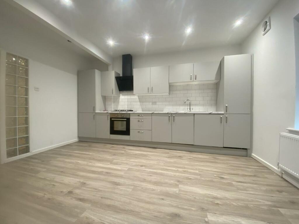 Property image #1