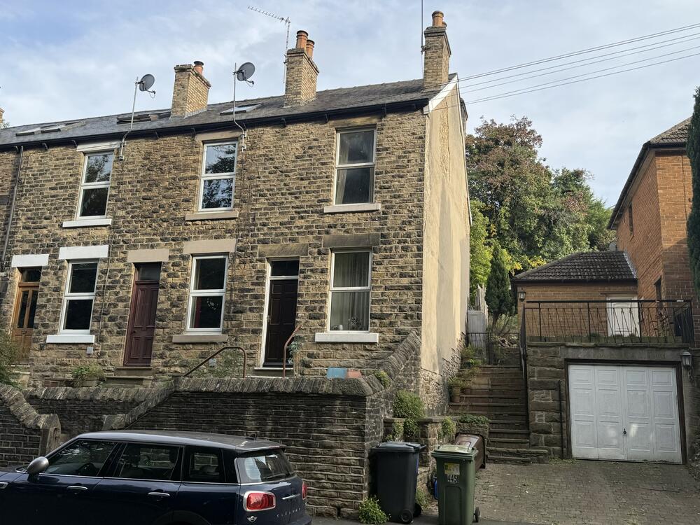 Terraced House in Popular Area