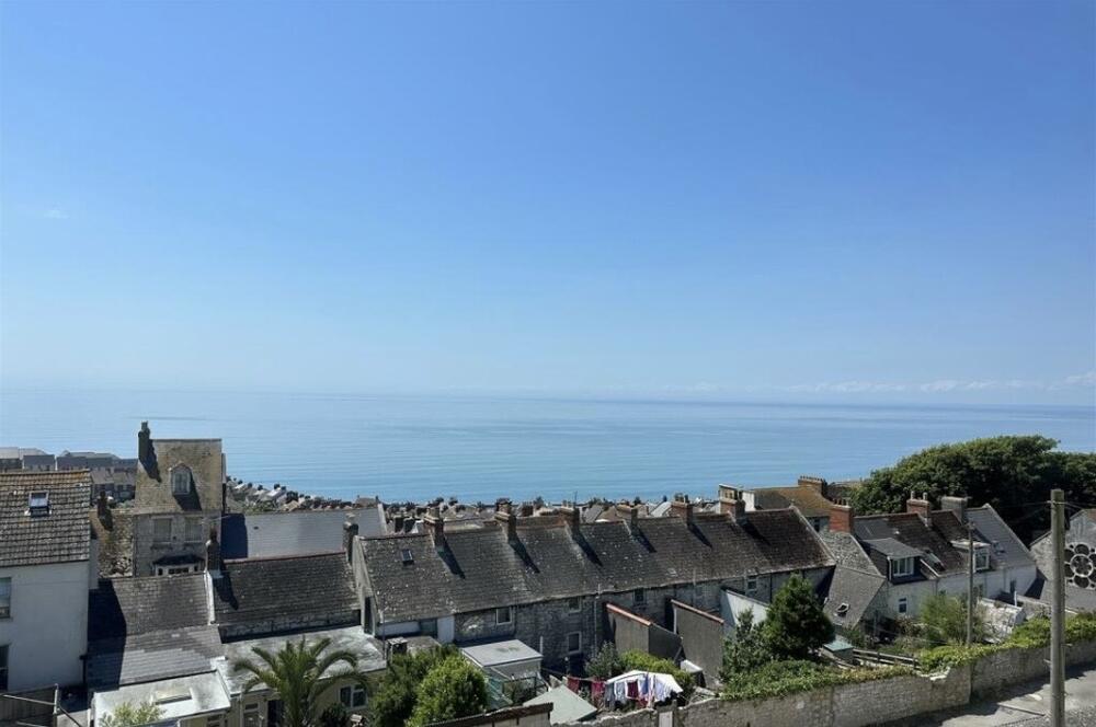 Photo of 27 Ventnor Road, Portland, Dorset DT5 1JE